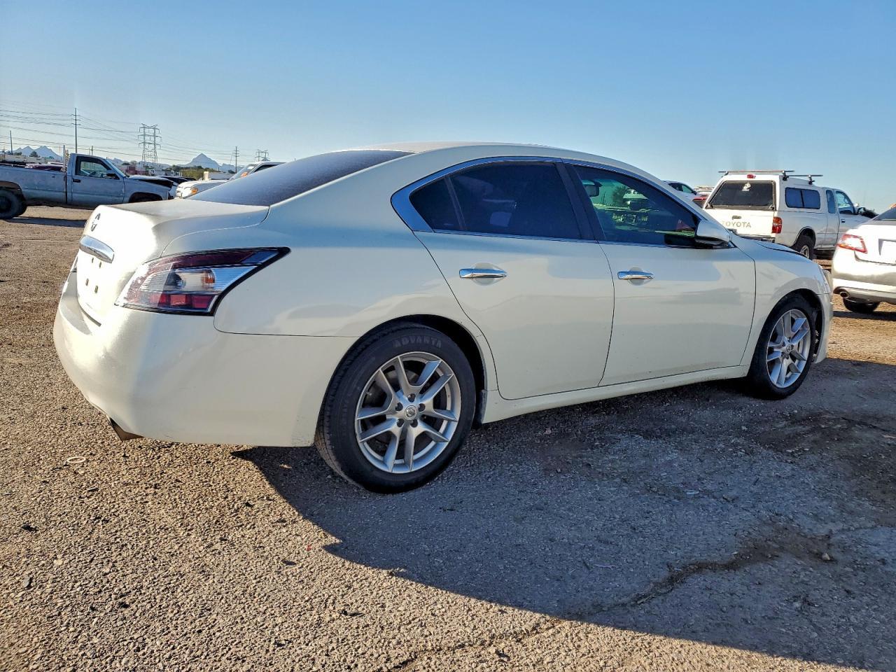 2014 Nissan Maxima S - Фото 3