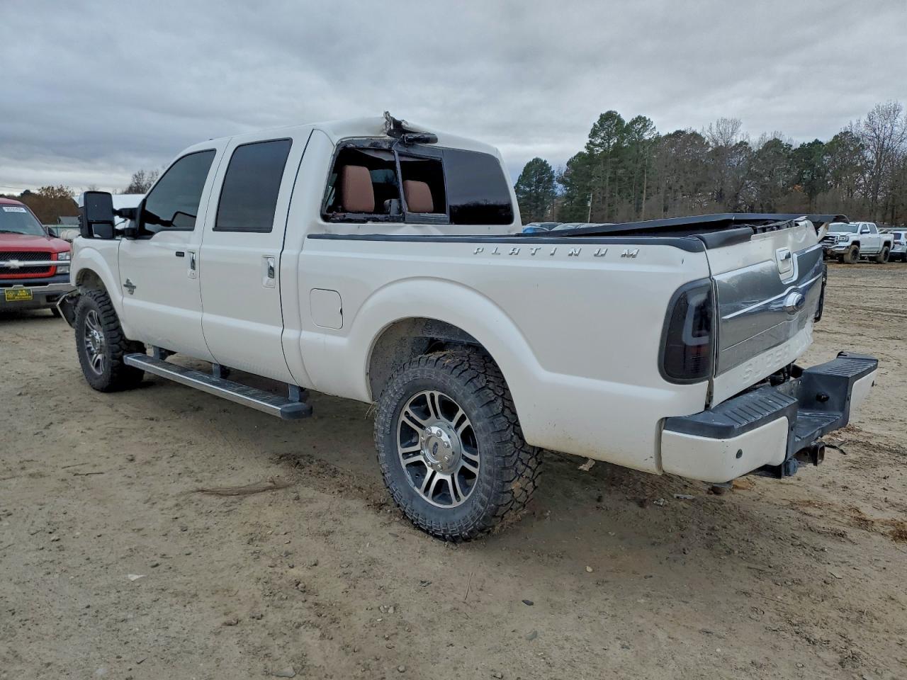 2015 Ford F250 Super Duty - Фото 2