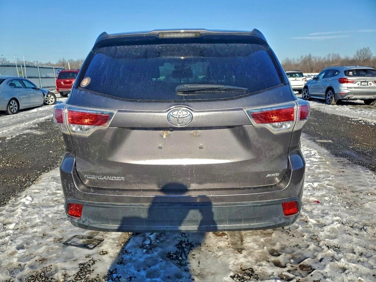 2016 Toyota Highlander Le - Фото 6
