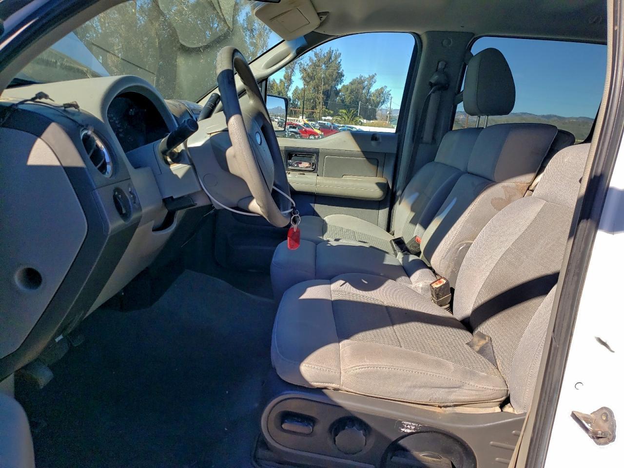 2006 Ford F150 Supercrew - Image 7