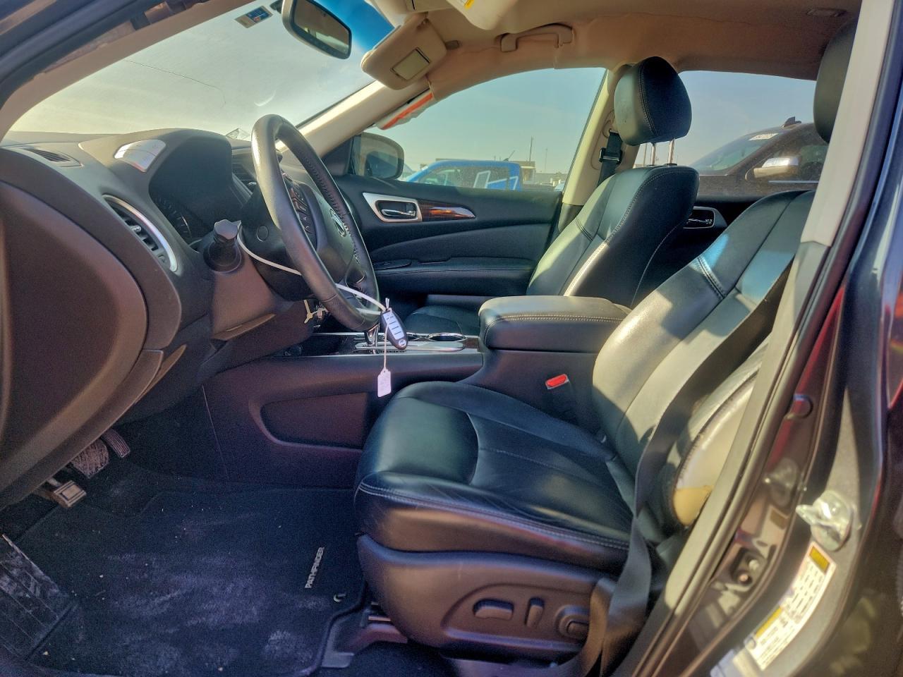 2014 Nissan Pathfinder S - Фото 7