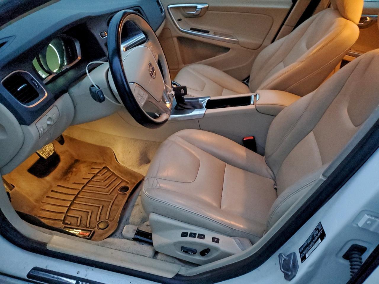 2016 Volvo S60 Premier - Фото 7