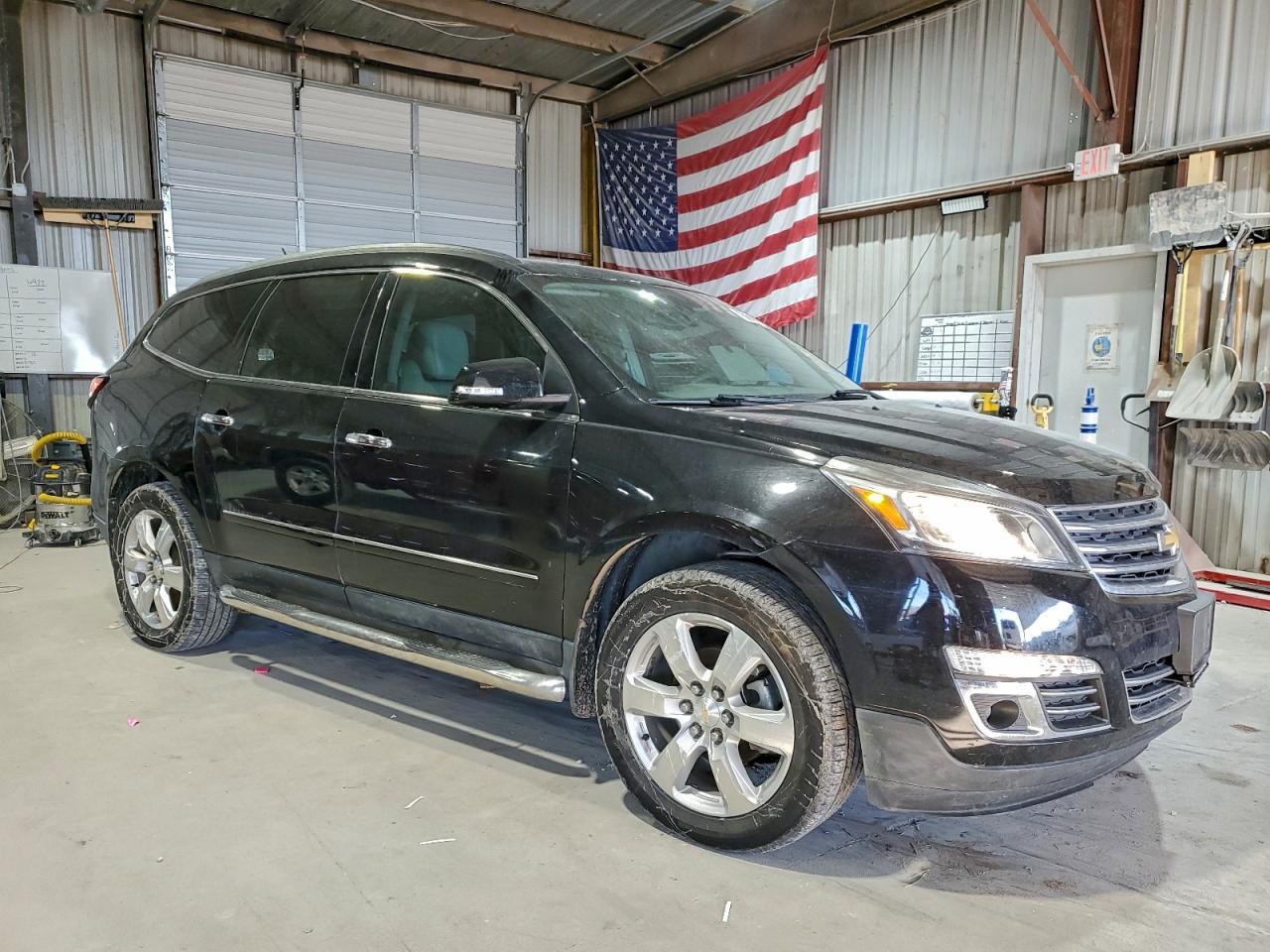 2017 Chevrolet Traverse Premier - Image 4