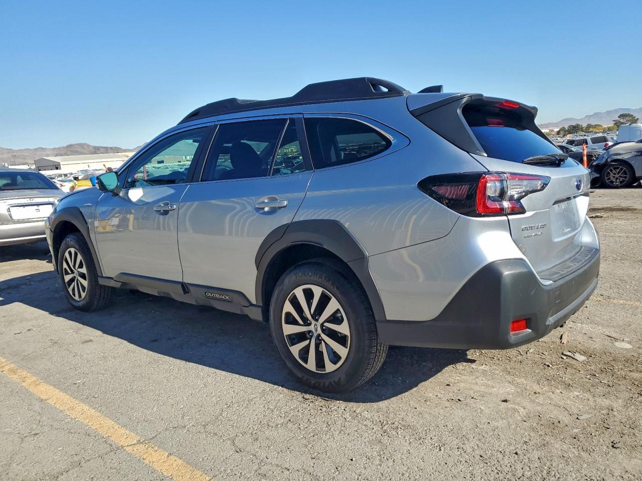 2025 Subaru Outback Premium - Фото 2