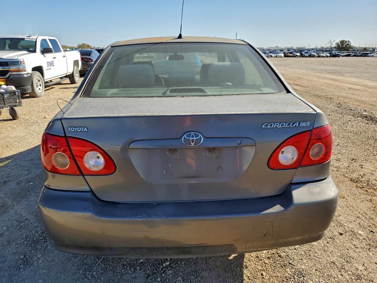 2005 Toyota Corolla Ce - Image 6