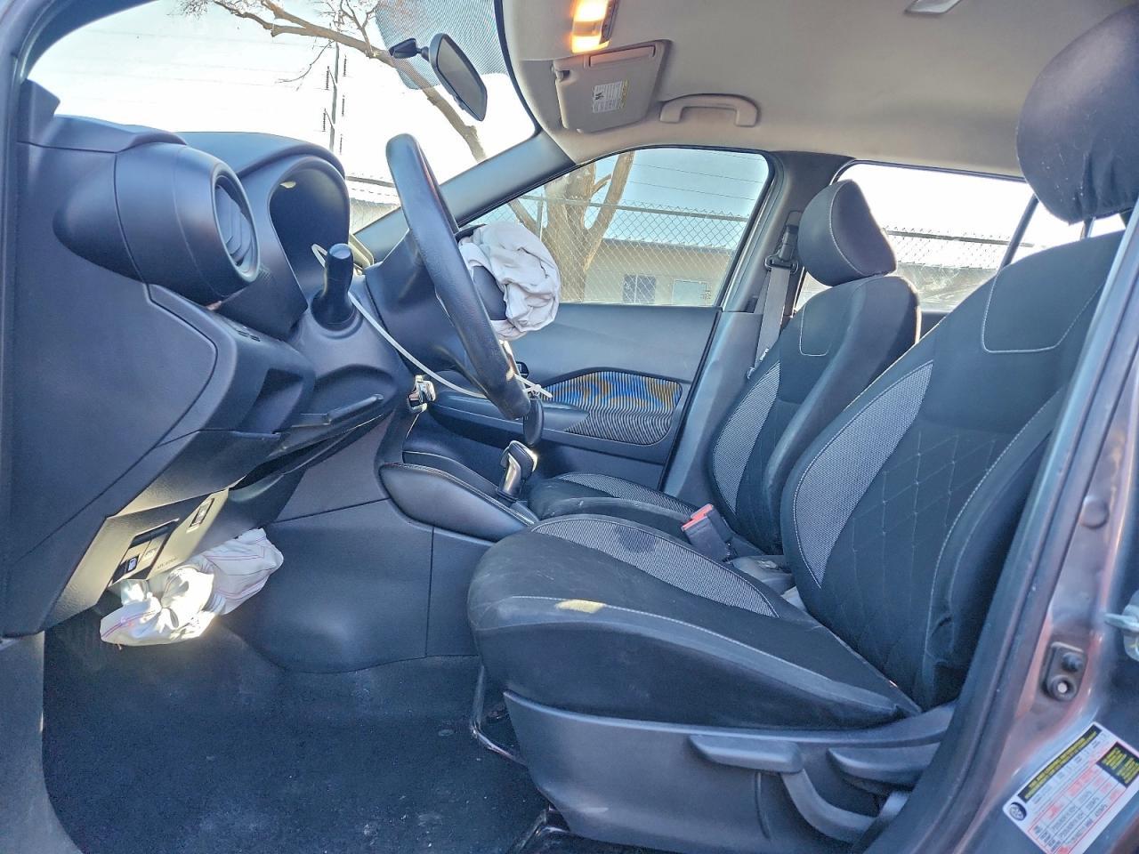 2019 Nissan Kicks S - Фото 7