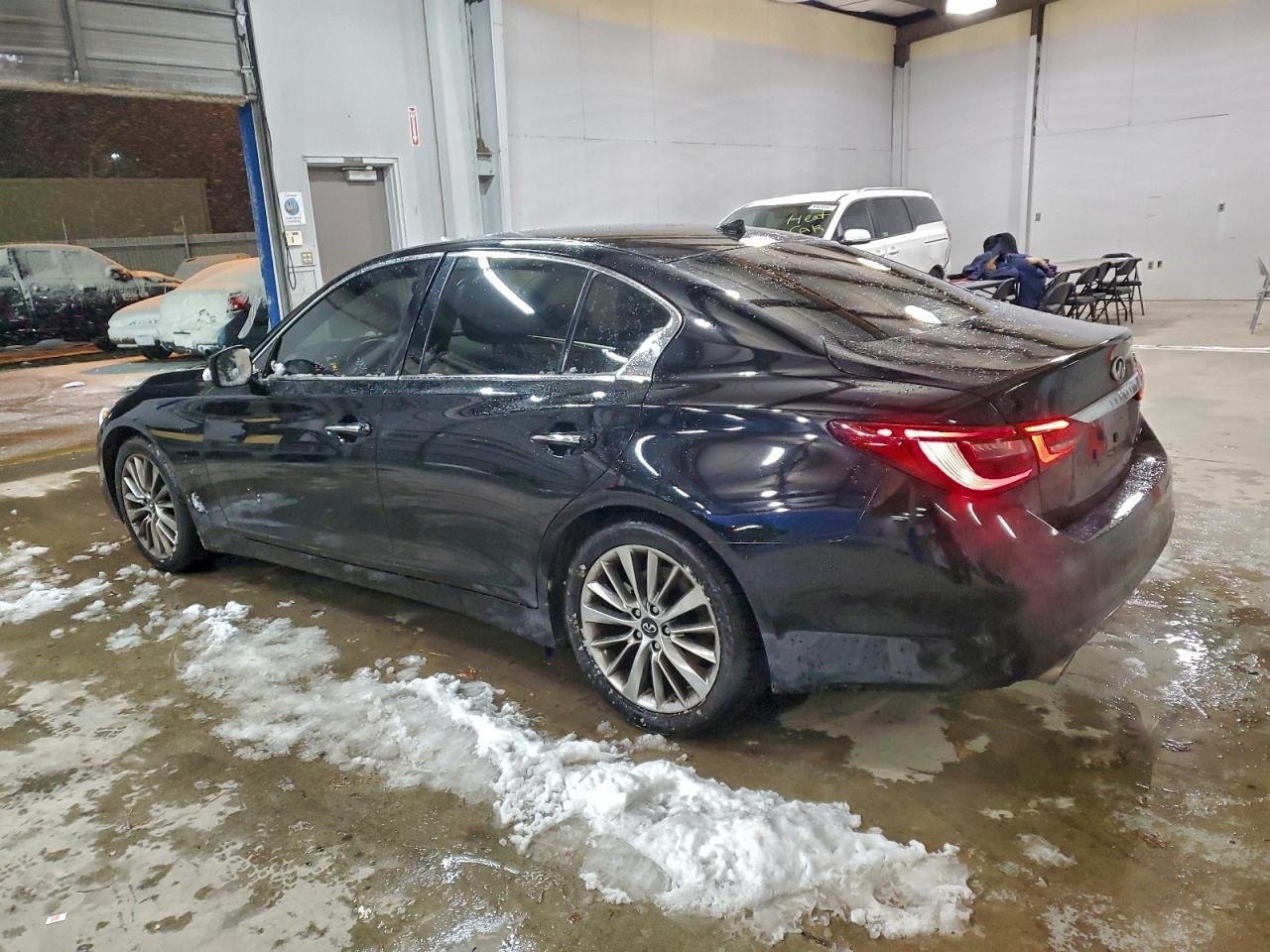 2019 Infiniti Q50 Luxe - Фото 2