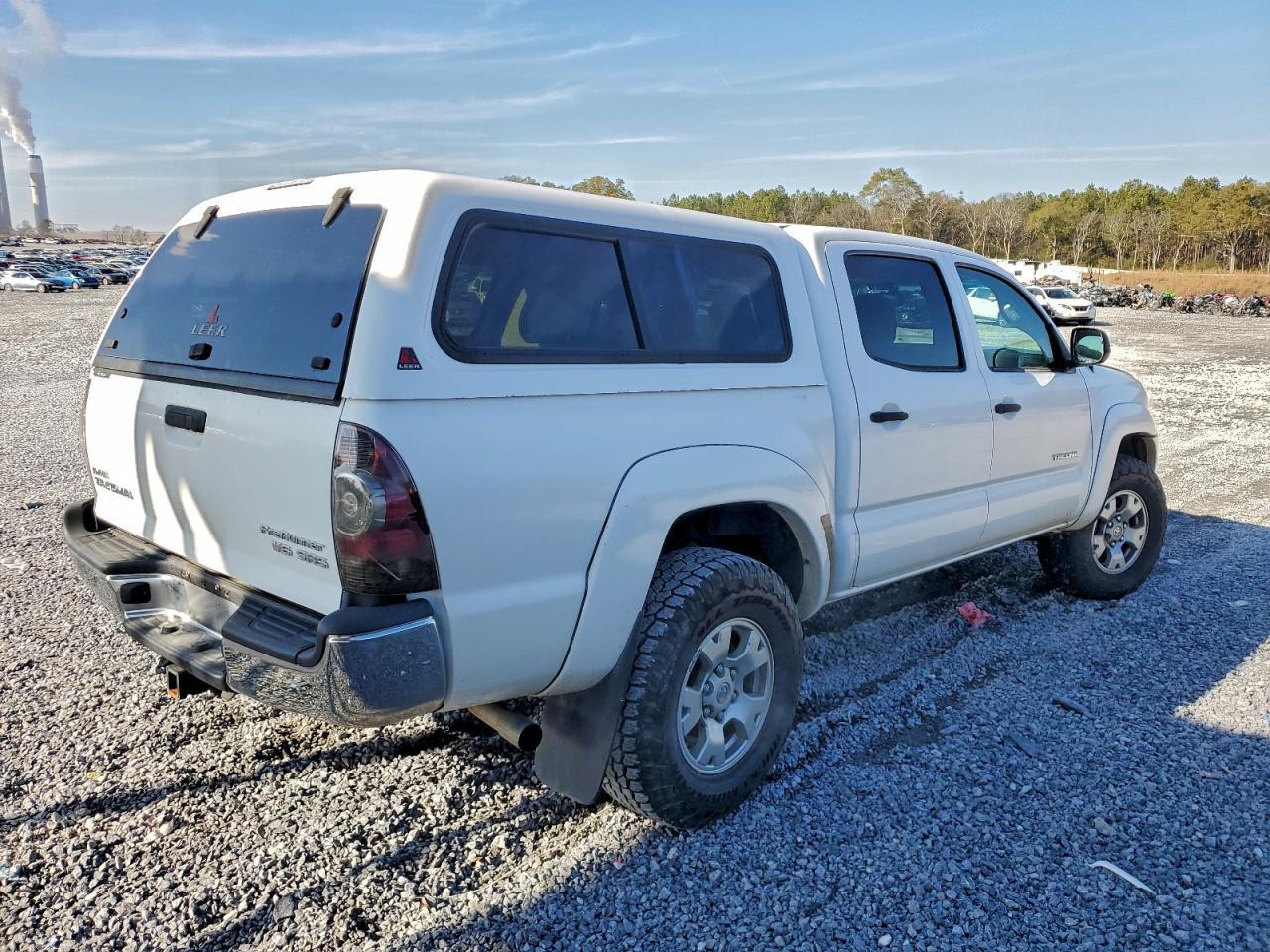 2011 Toyota Tacoma Double Cab Prerunner - Image 3