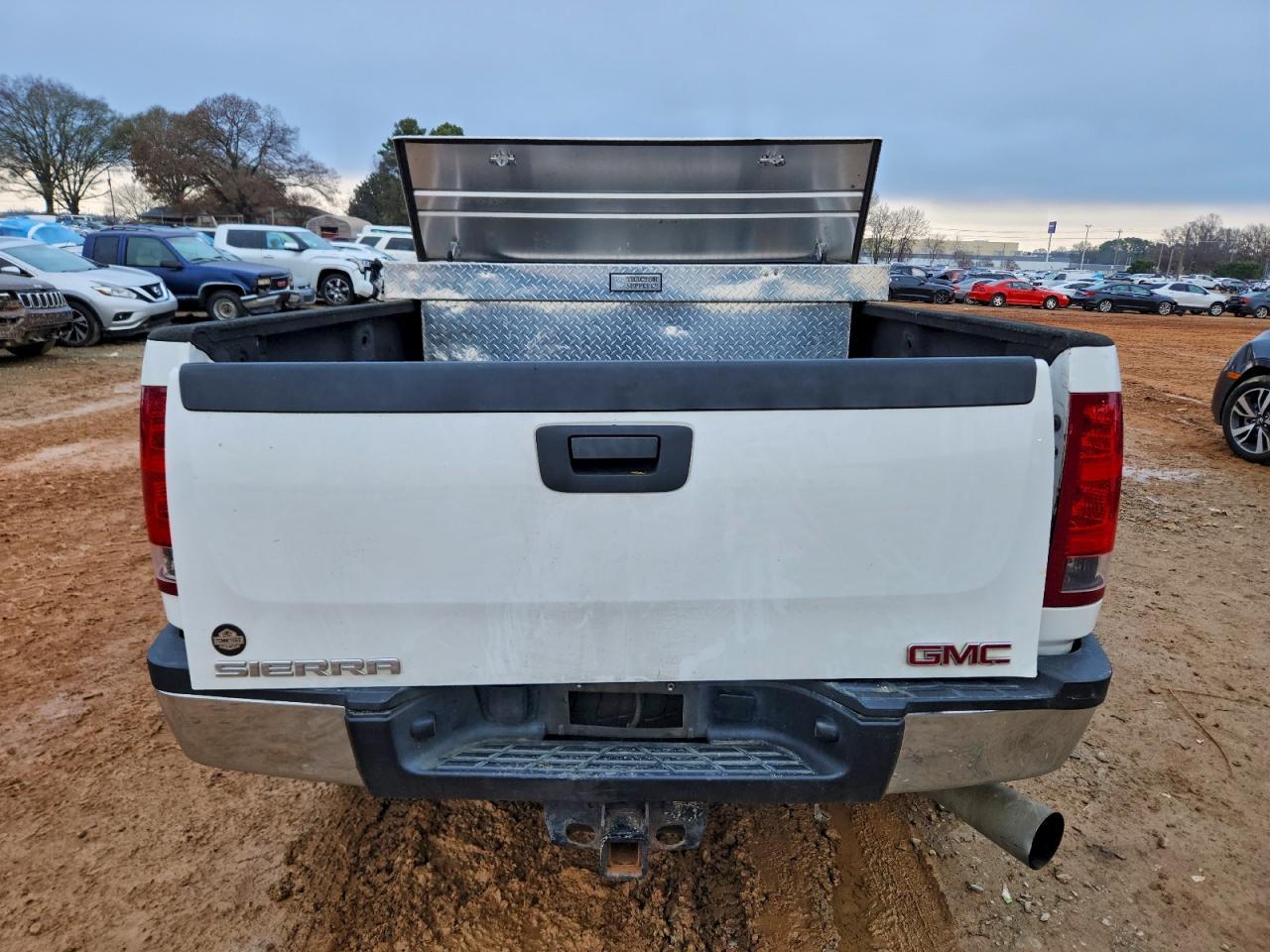 2011 GMC Sierra K2500 Heavy Duty - Image 6