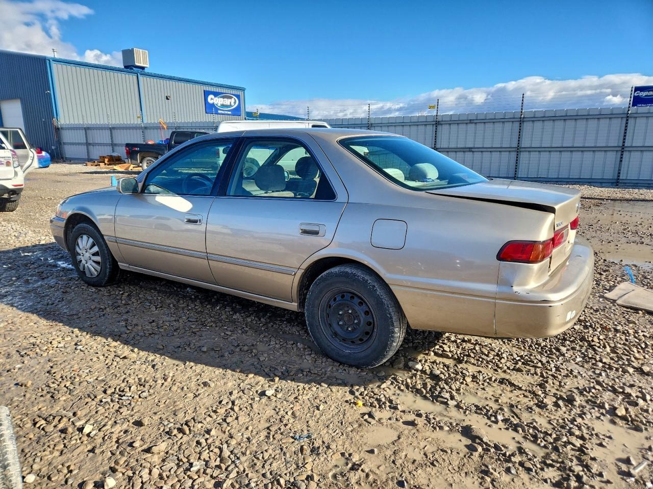 1999 Toyota Camry Le - Image 2
