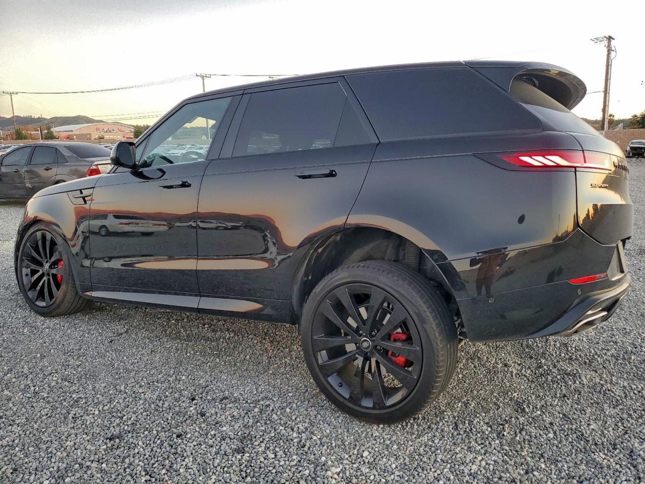 2024 Land Rover Range Rover Sport Dynamic Se - Image 2