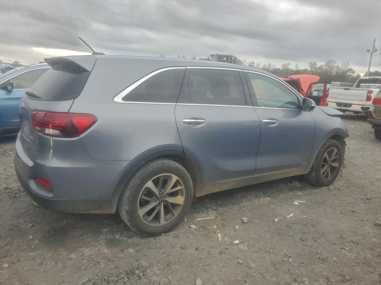 2020 Kia Sorento S - Image 3