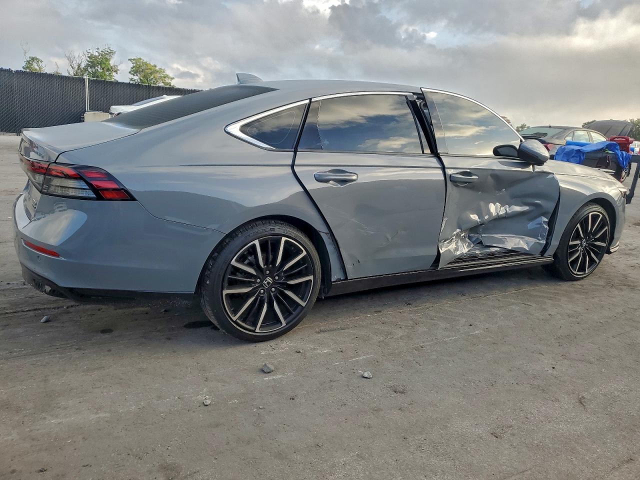 2024 Honda Accord Touring Hybrid - Фото 3