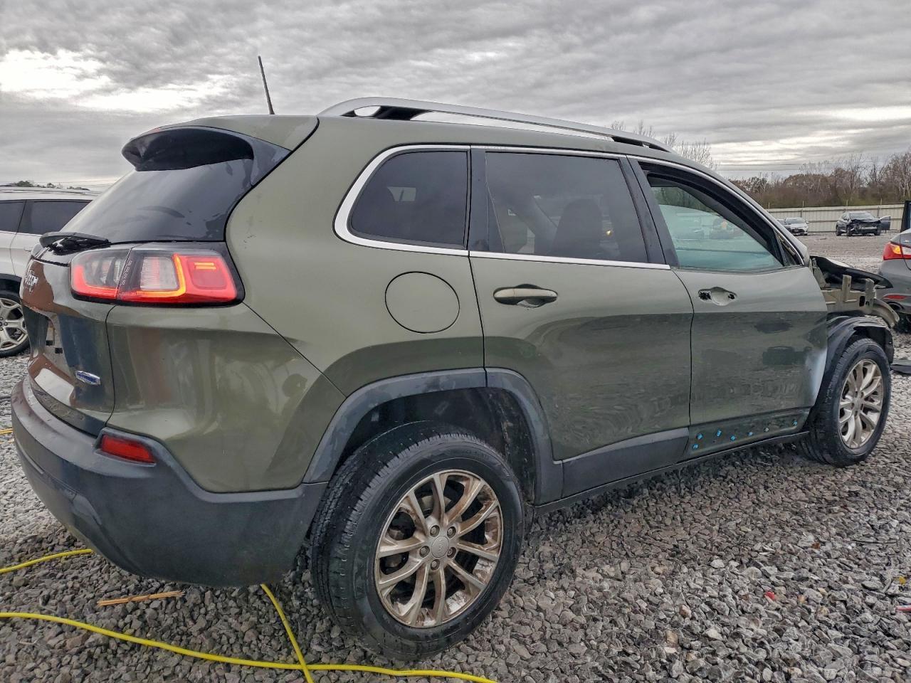 2019 Jeep Cherokee Latitude - Фото 3