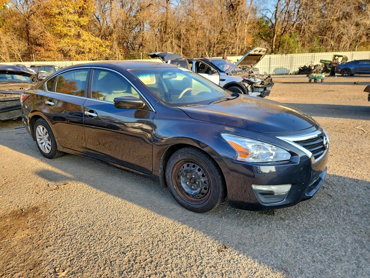 2015 Nissan Altima 2.5 - Image 4
