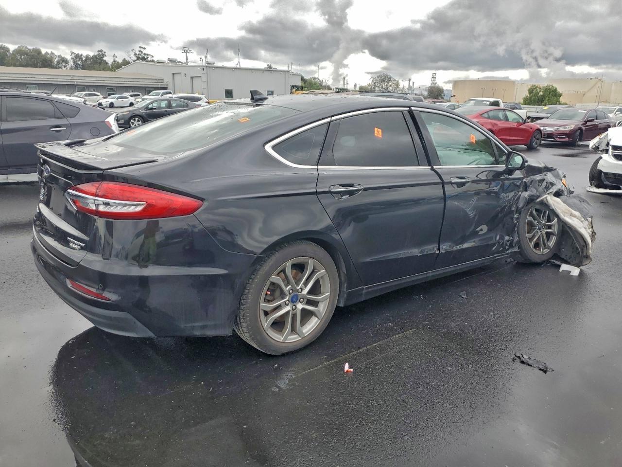 2020 Ford Fusion Titanium - Image 3