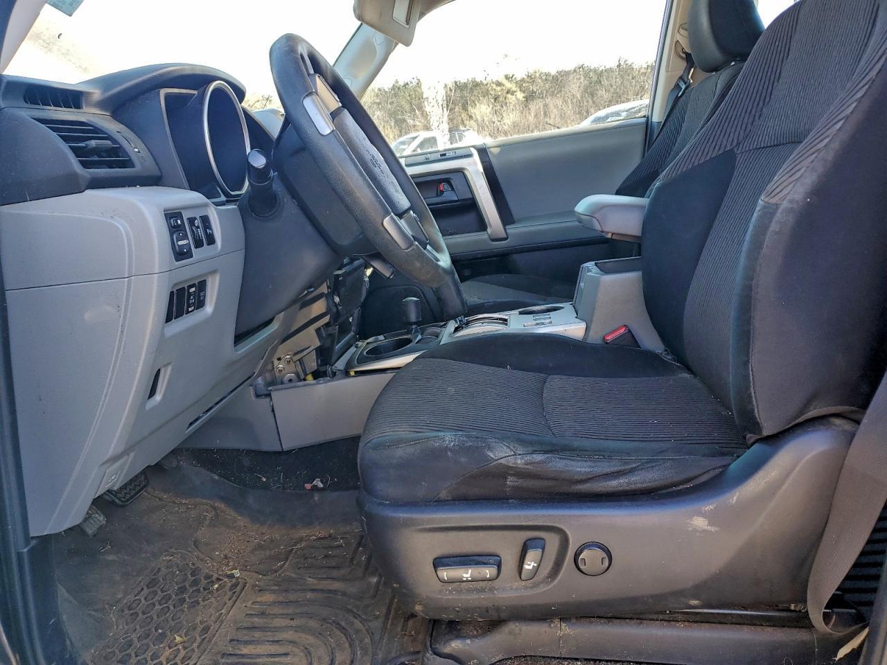 2011 Toyota 4Runner Sr5 - Image 7