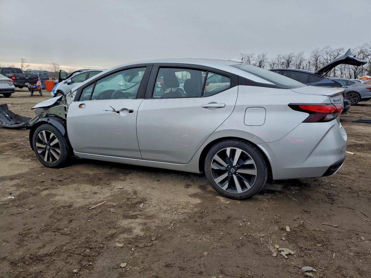 2022 Nissan Versa Sr - Фото 2