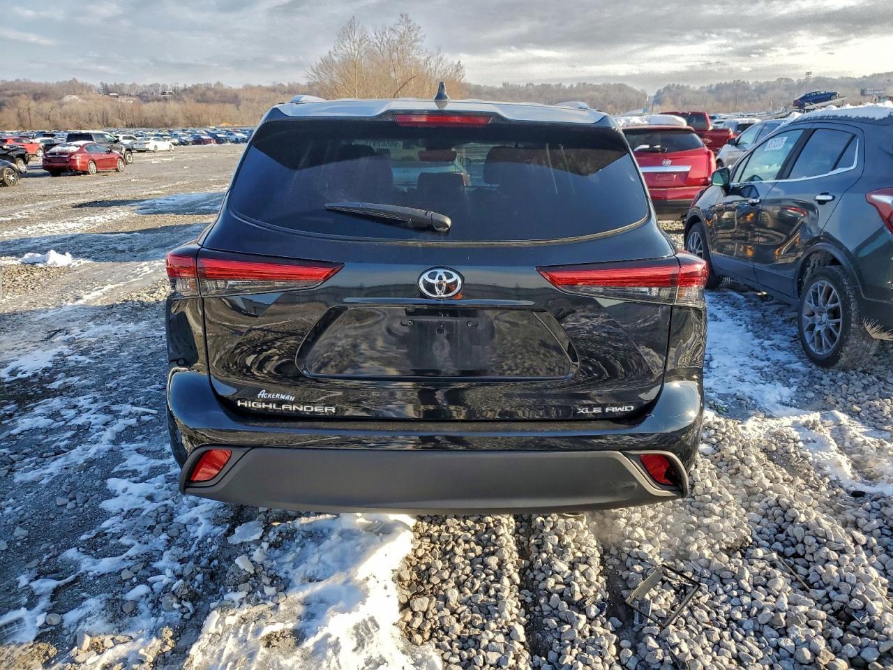 2021 Toyota Highlander Xle - Image 6