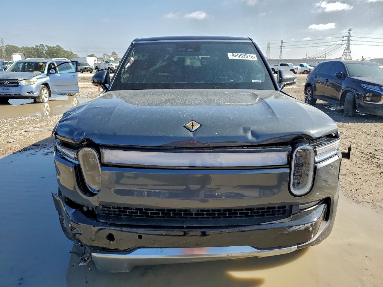 2025 Rivian R1S Adventure - Фото 5