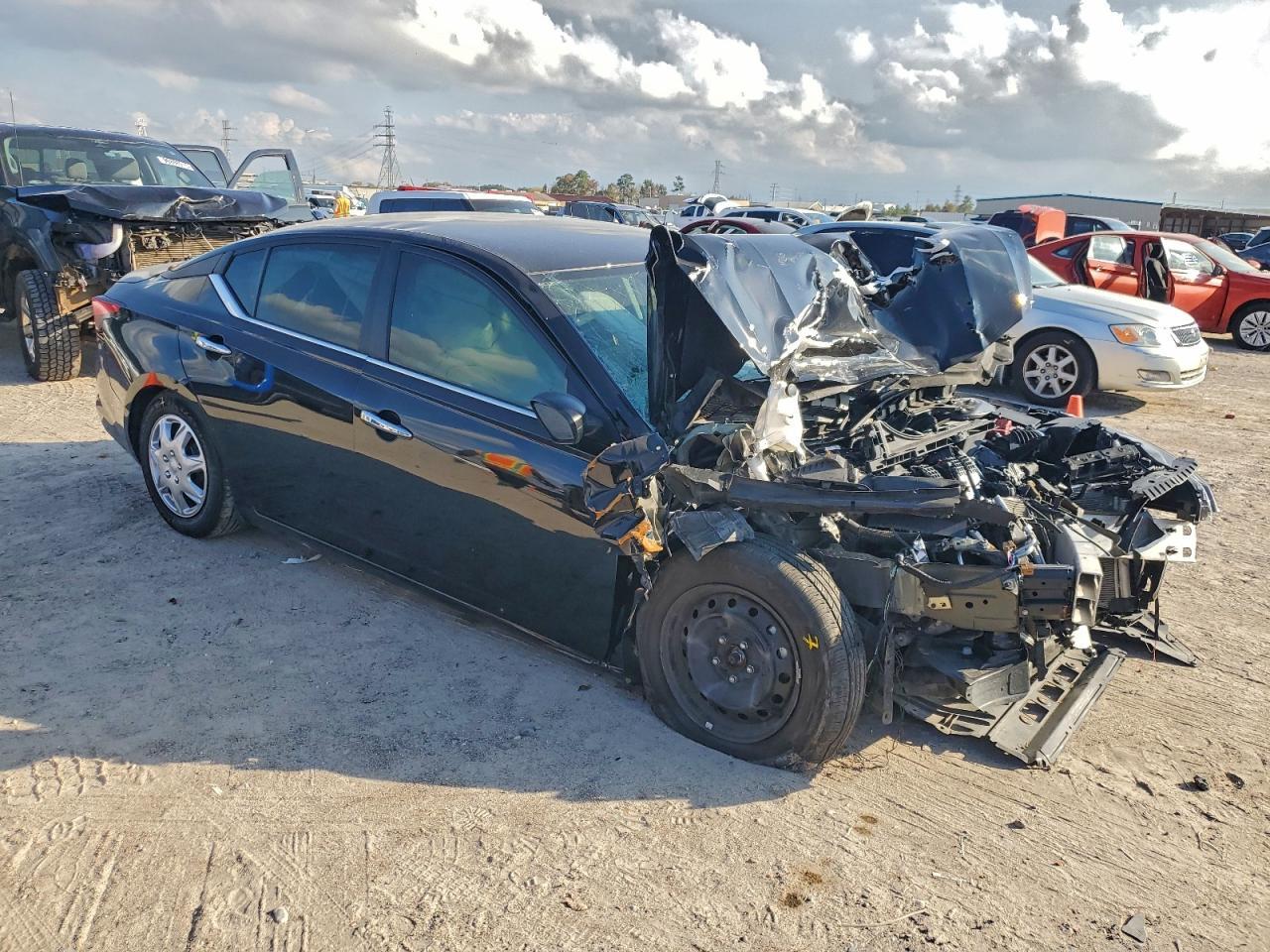 2024 Nissan Altima S - Image 4