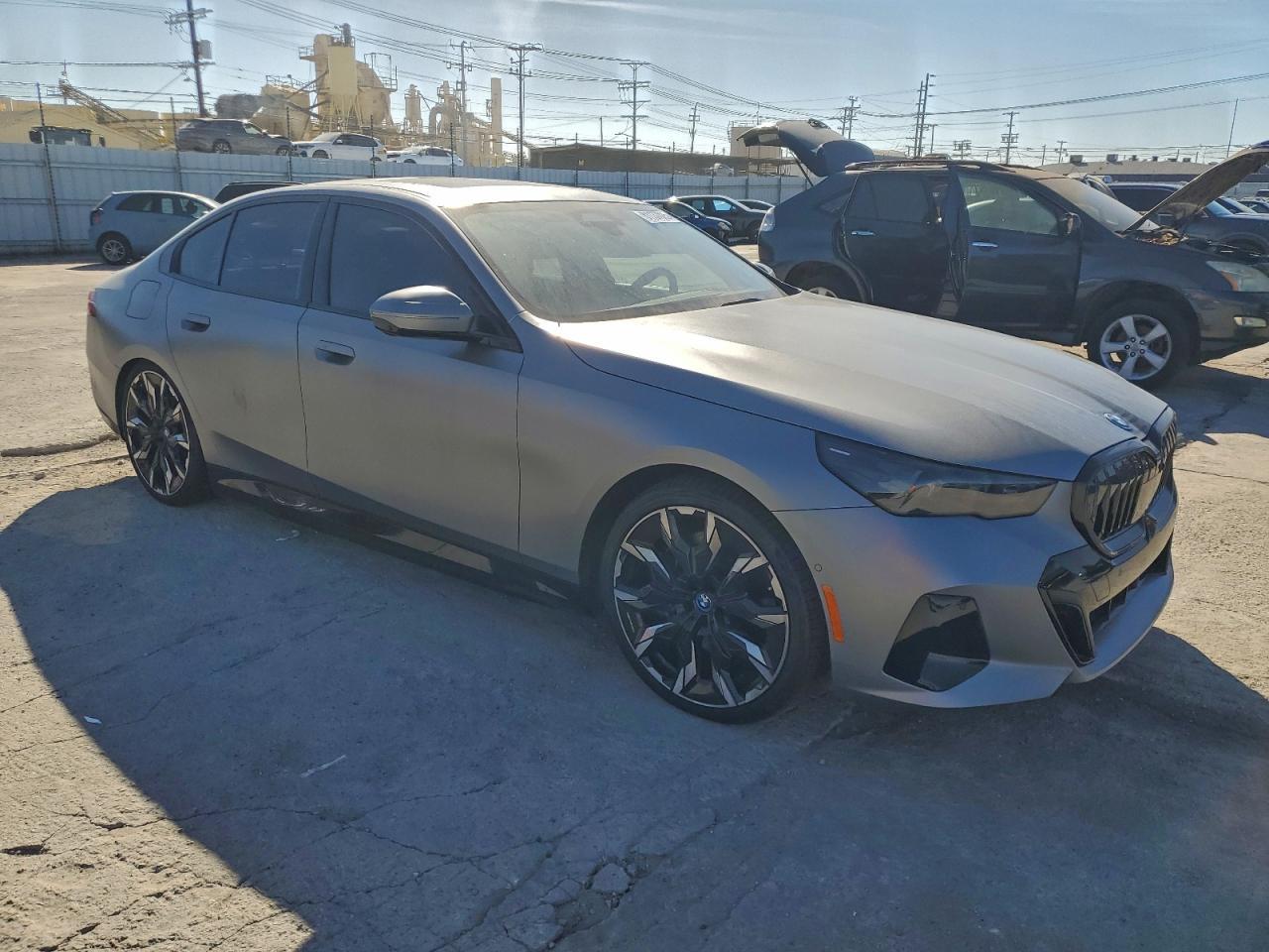 2025 BMW I5 Edrive 40 - Image 4