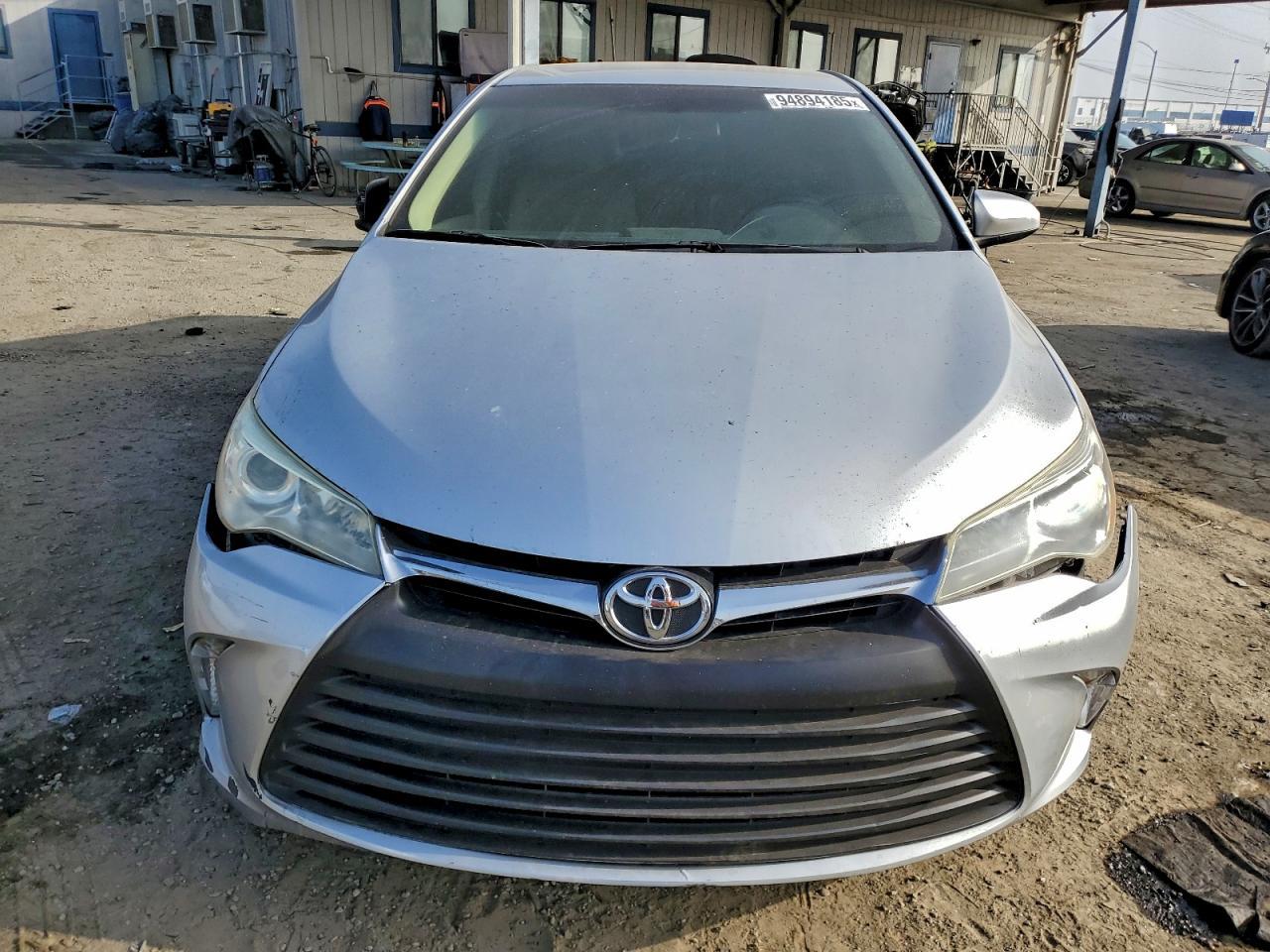 2016 Toyota Camry Le - Фото 5