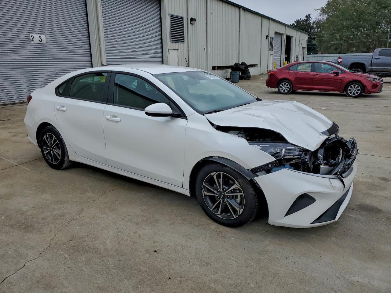 2024 Kia Forte Lx - Image 4