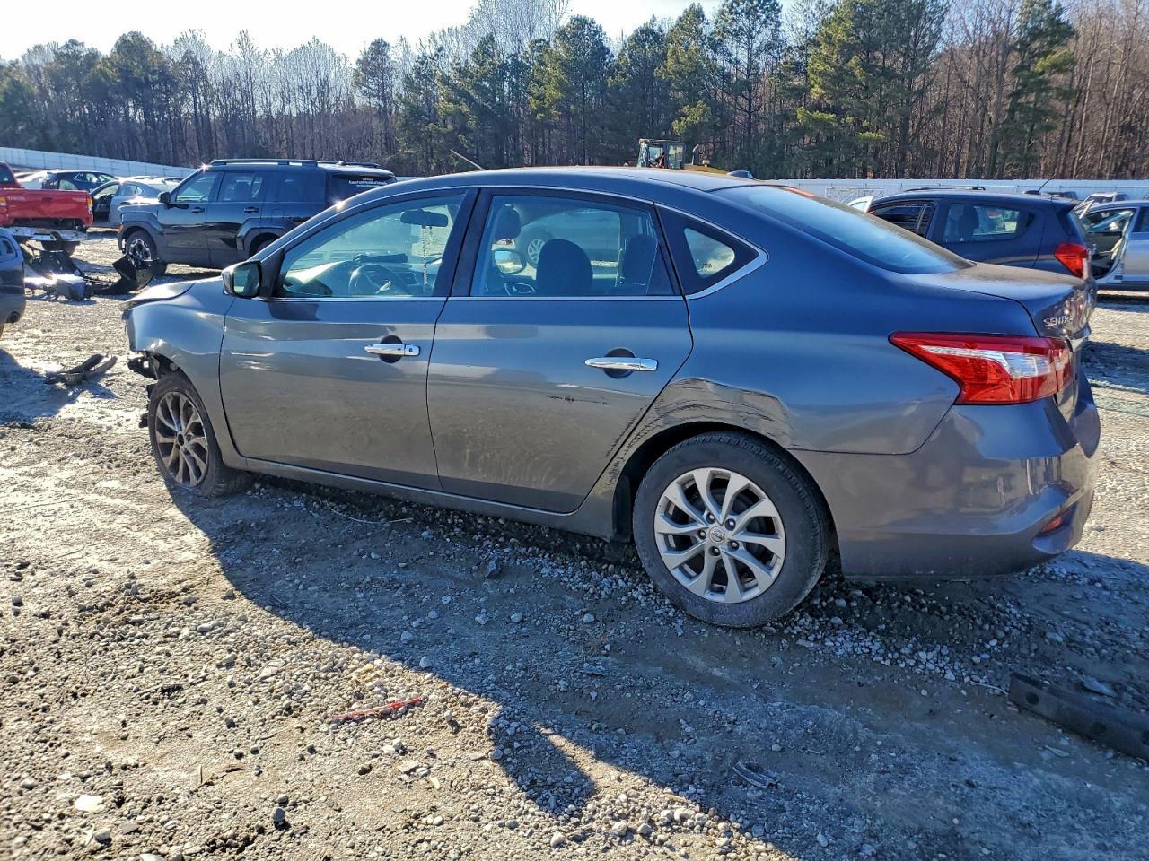 2018 Nissan Sentra - Фото 2