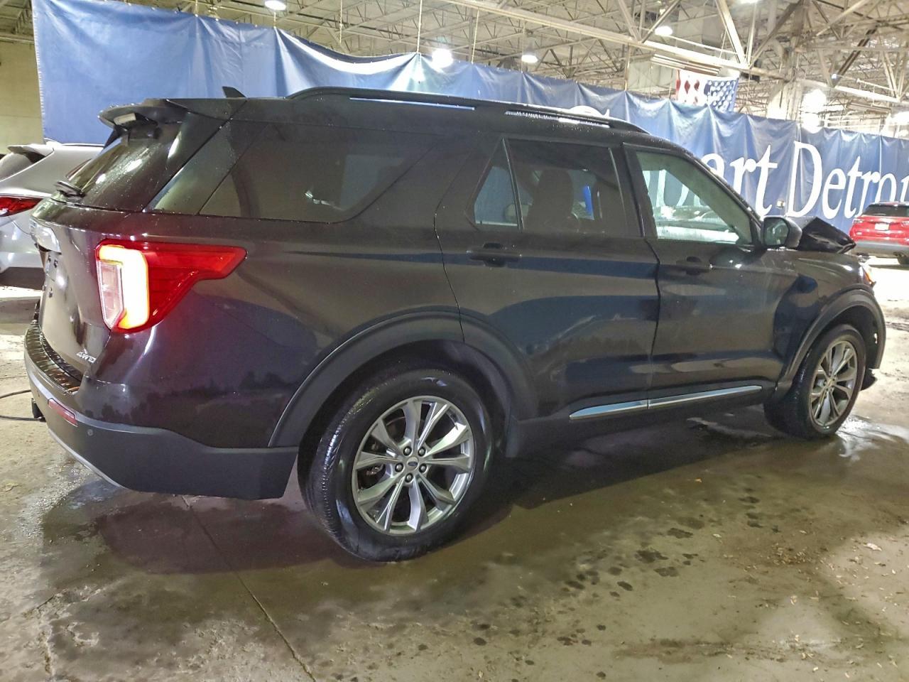 2022 Ford Explorer Xlt - Фото 3