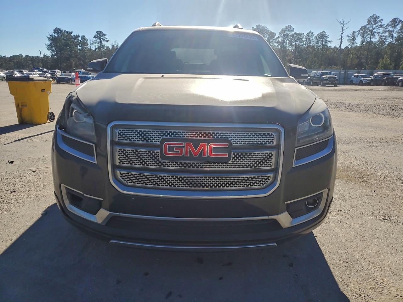 2015 GMC Acadia Denali - Image 5