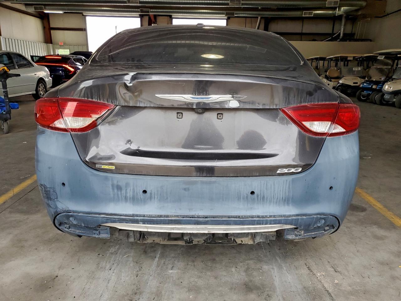 2015 Chrysler 200 Limited - Фото 6