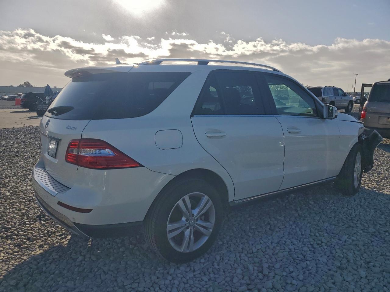2014 Mercedes-Benz Ml 350 4Matic - Image 3