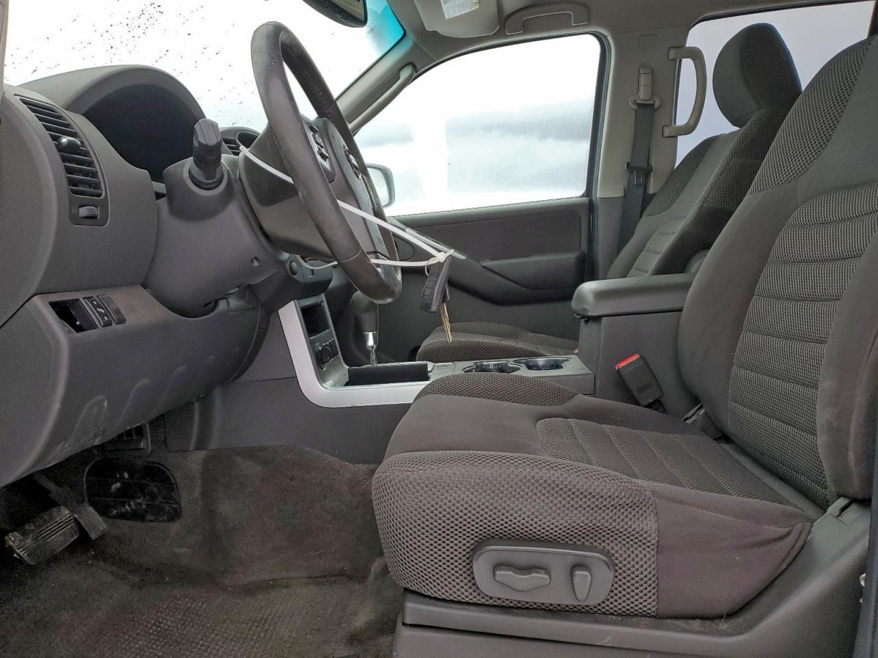 2011 Nissan Pathfinder S - Фото 7