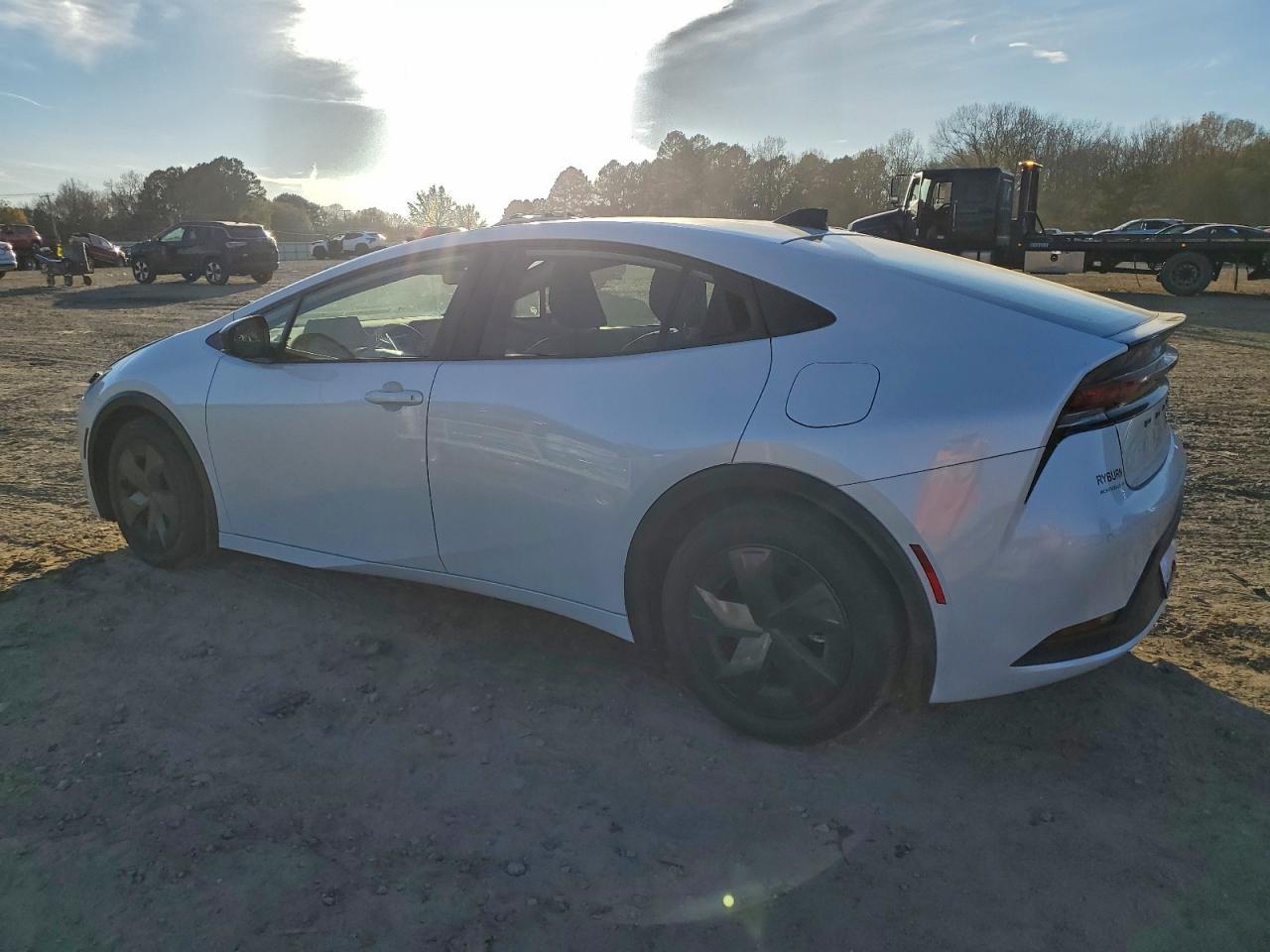 2026 Toyota Prius Le - Фото 2