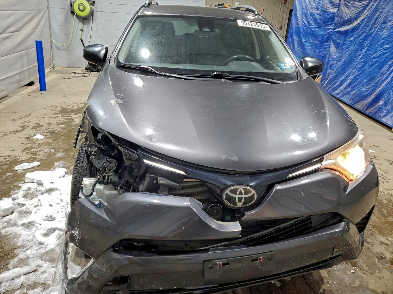 2017 Toyota Rav4 Le - Image 5