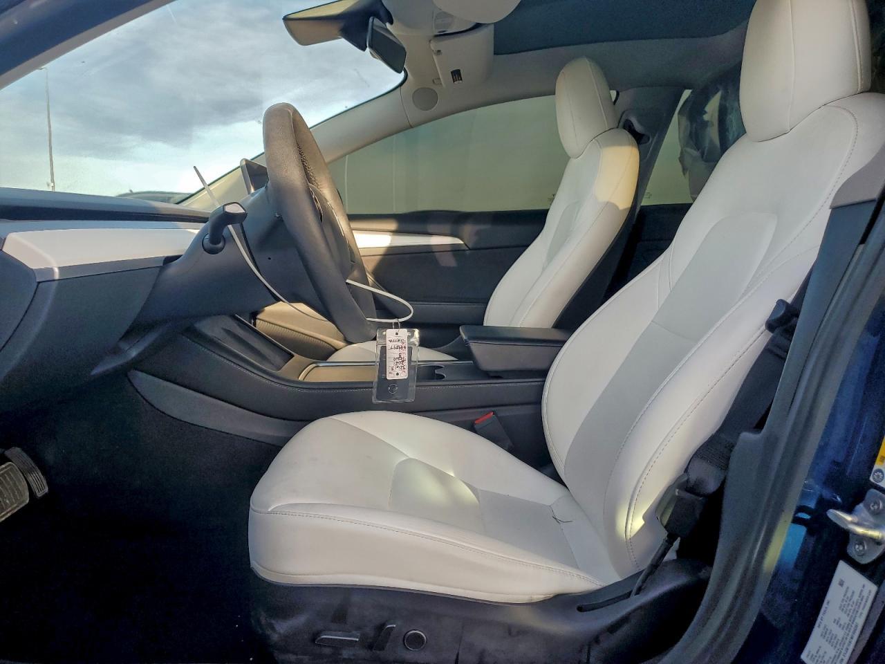 2021 Tesla Model 3 - Image 7