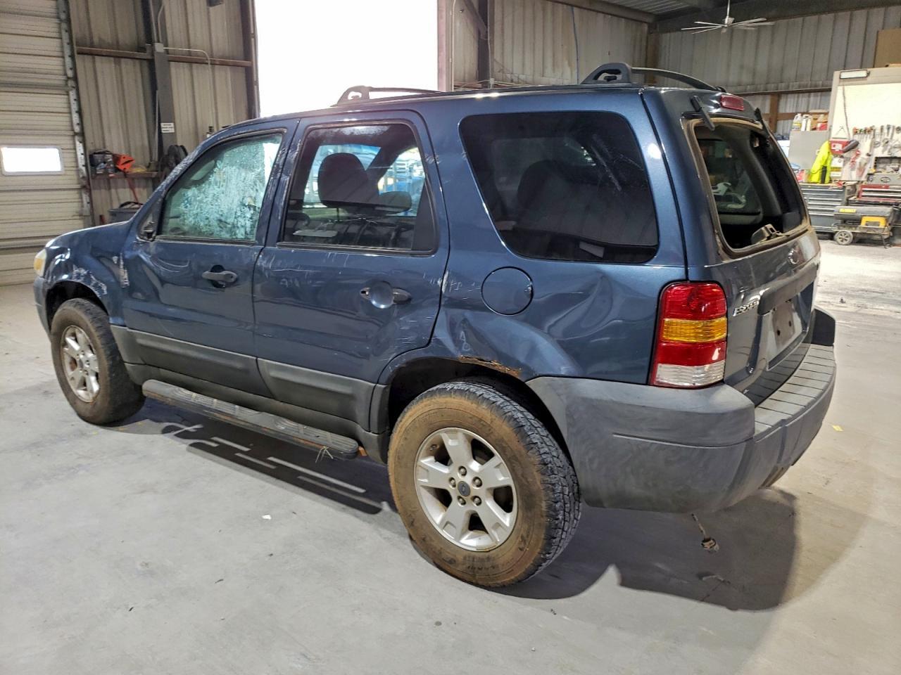 2005 Ford Escape Xlt - Фото 2