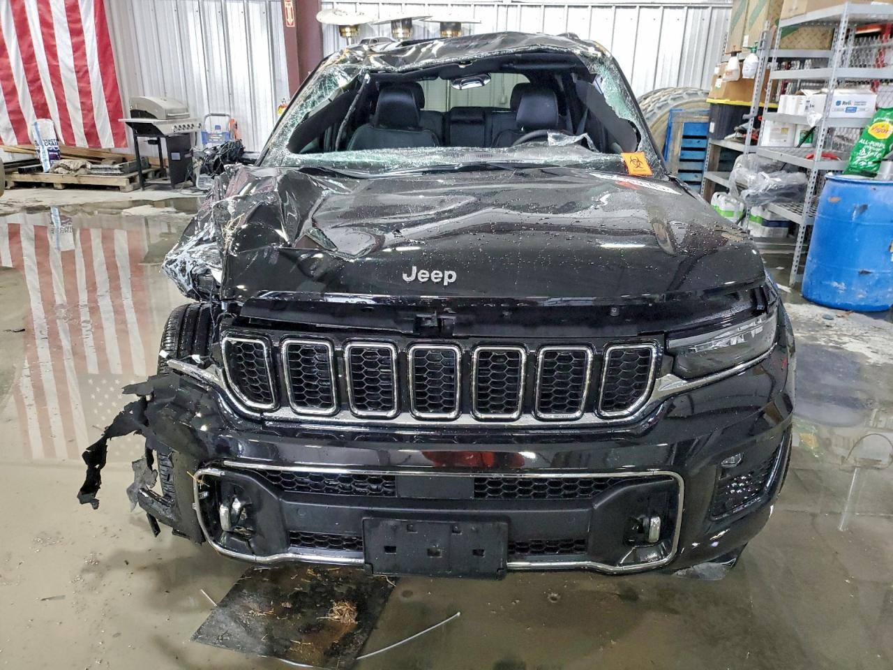 2023 Jeep Grand Cherokee Overland - Фото 5