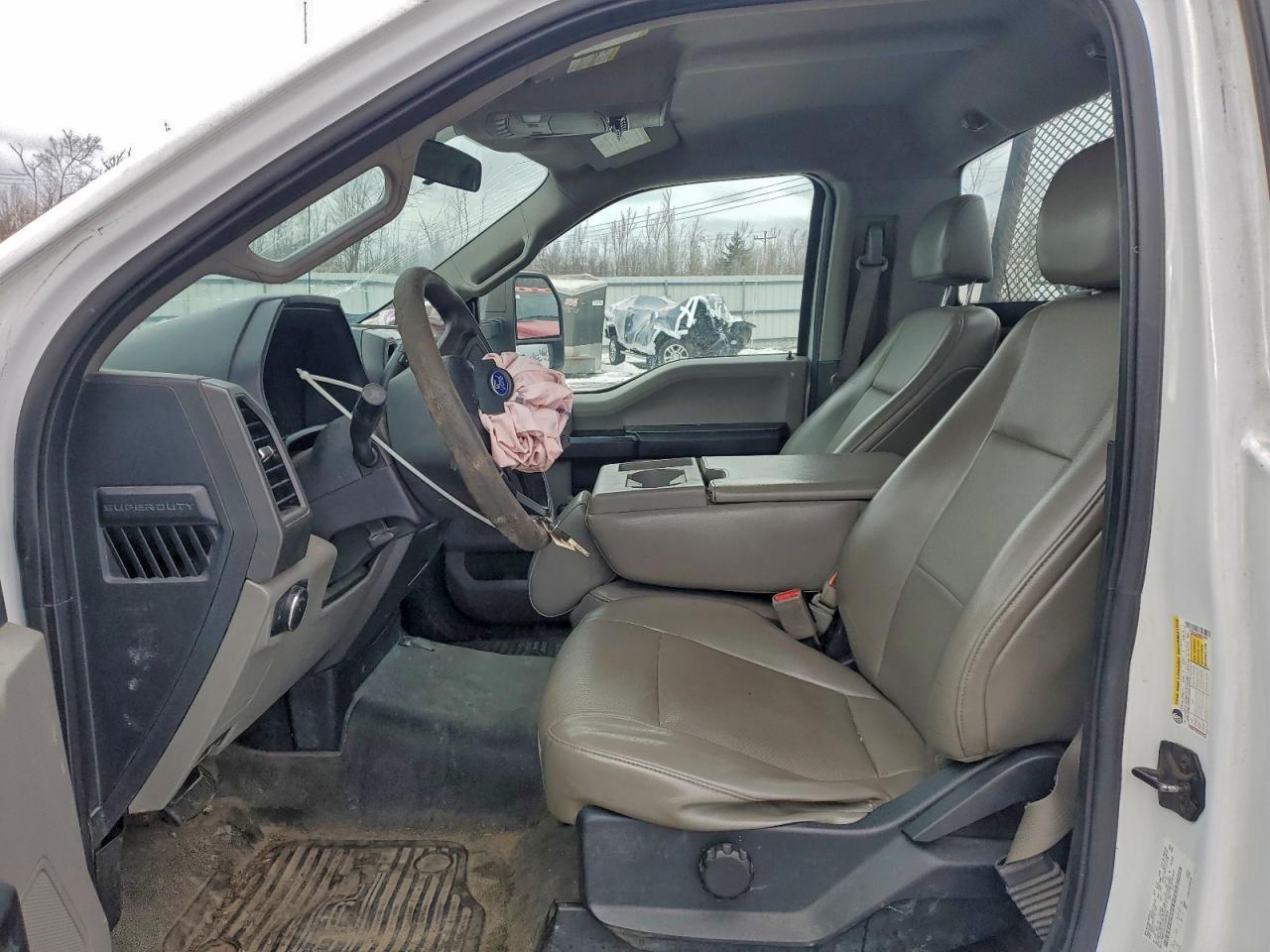 2017 Ford F250 Super Duty - Image 7