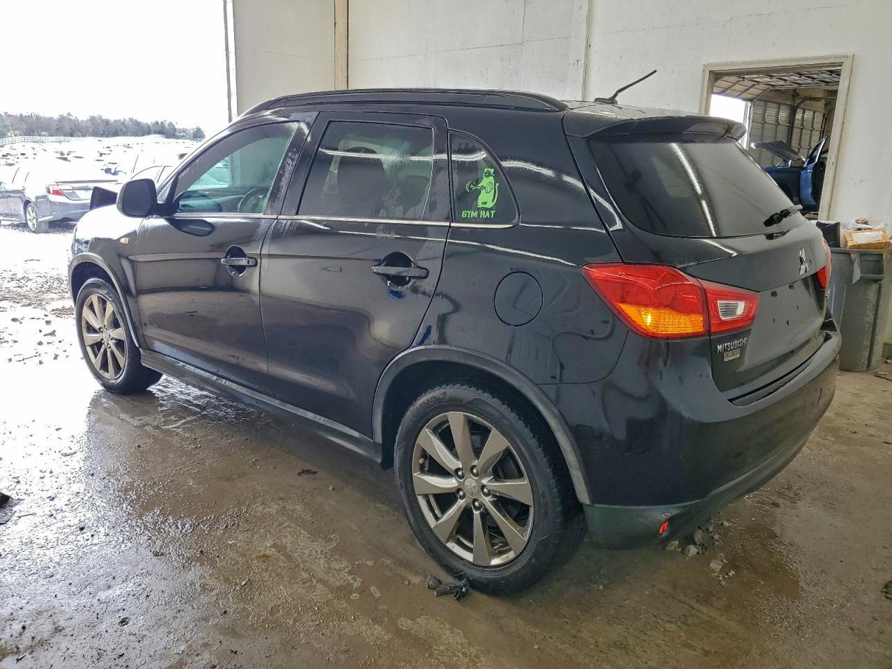 2013 Mitsubishi Outlander Sport Le - Image 2