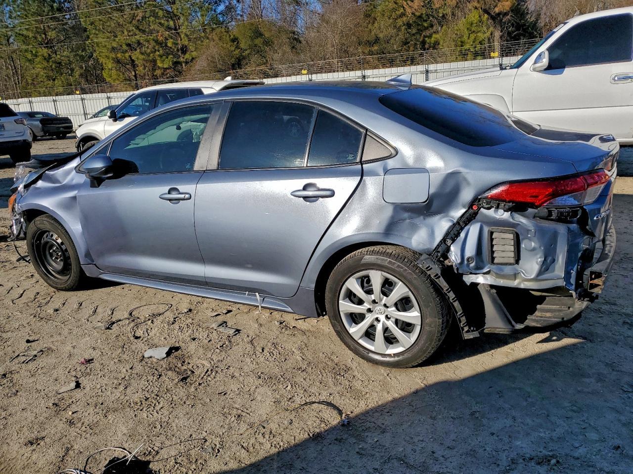 2022 Toyota Corolla Le - Image 2