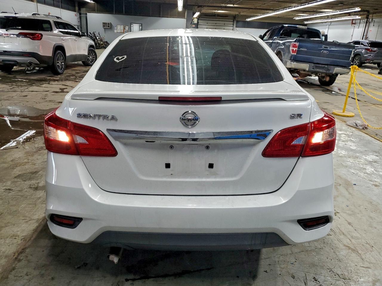 2017 Nissan Sentra S - Фото 6