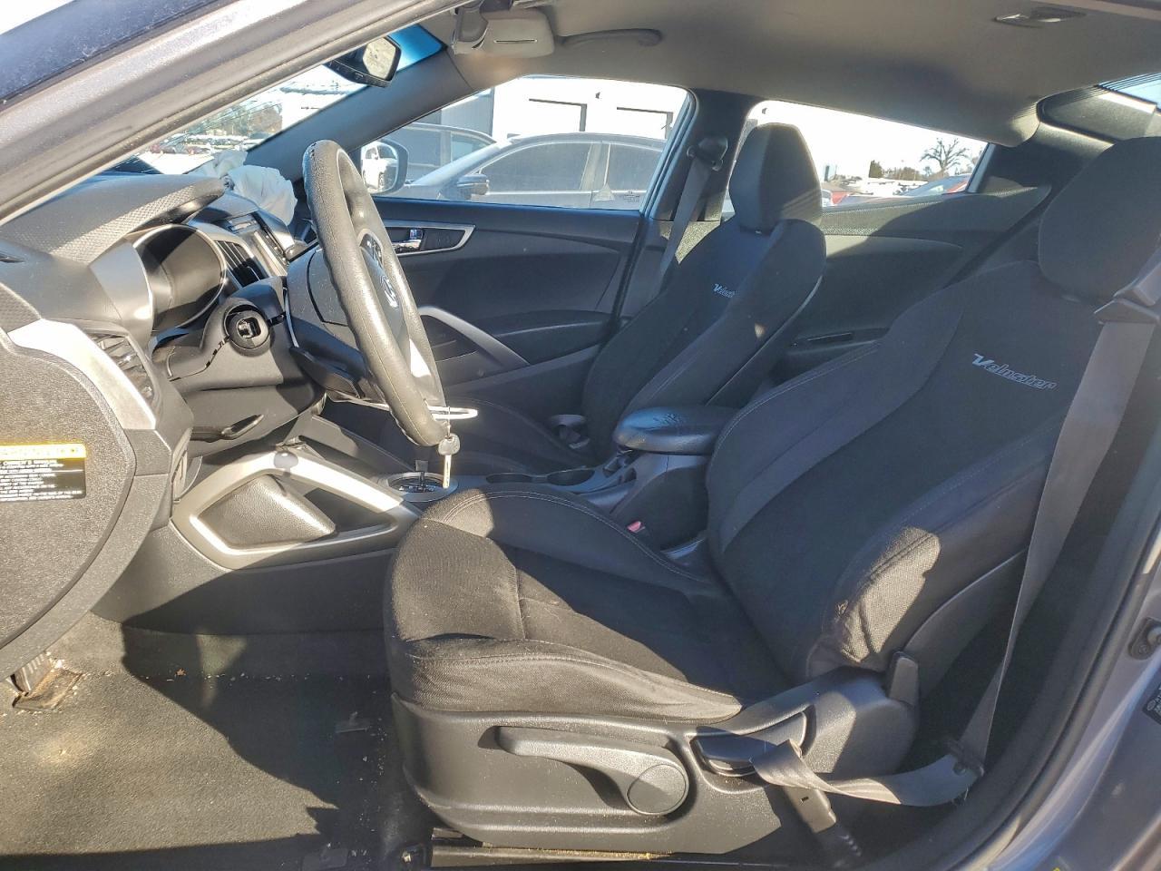 2013 Hyundai Veloster - Фото 7