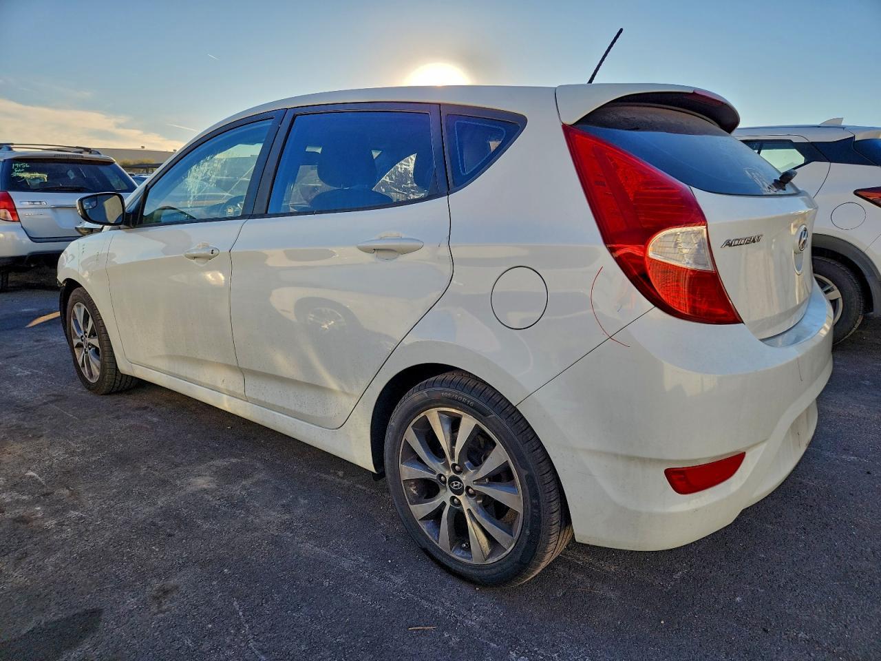 2015 Hyundai Accent Gls - Фото 2