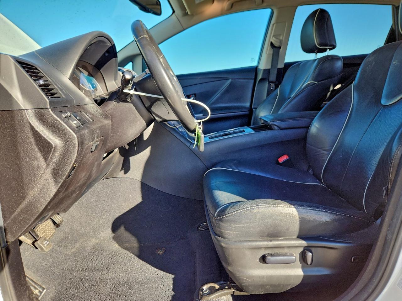 2014 Toyota Venza Le - Image 7