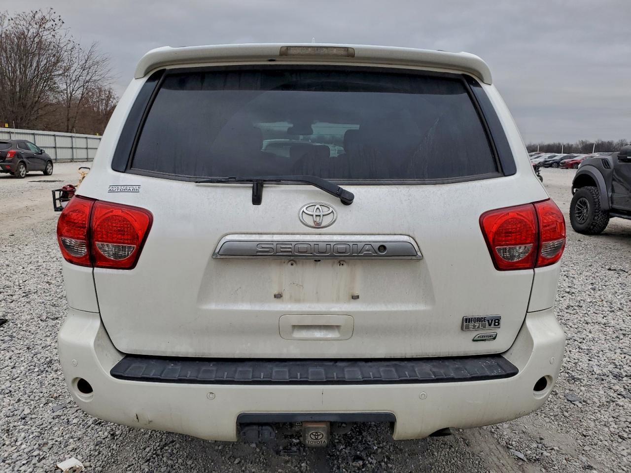 2015 Toyota Sequoia Platinum - Фото 6