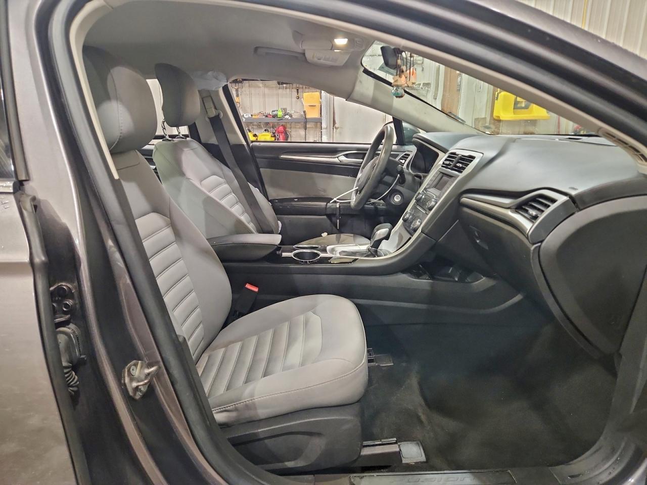 2013 Ford Fusion S - Фото 7