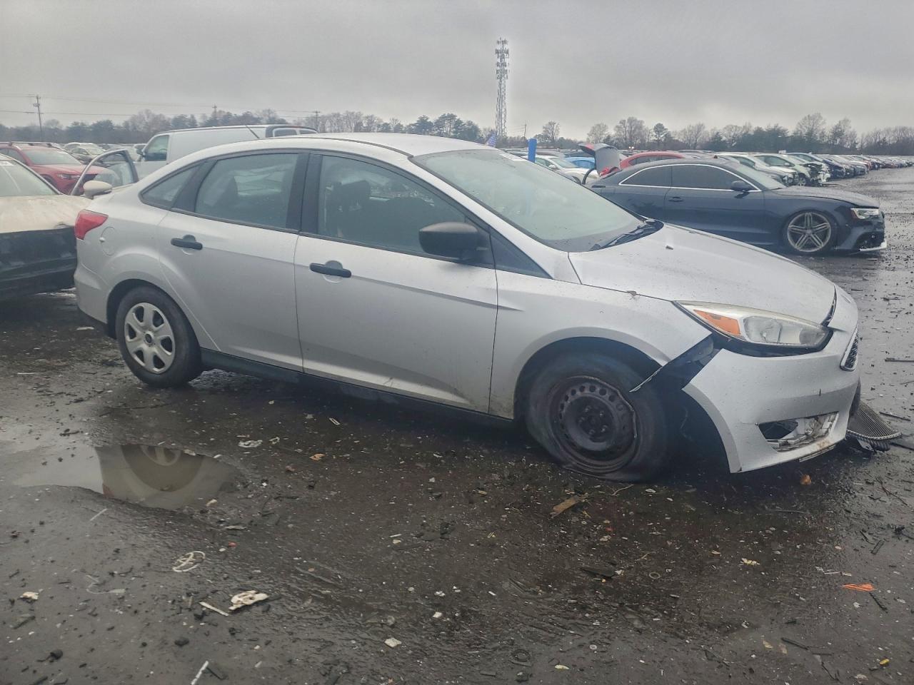 2017 Ford Focus S - Фото 4