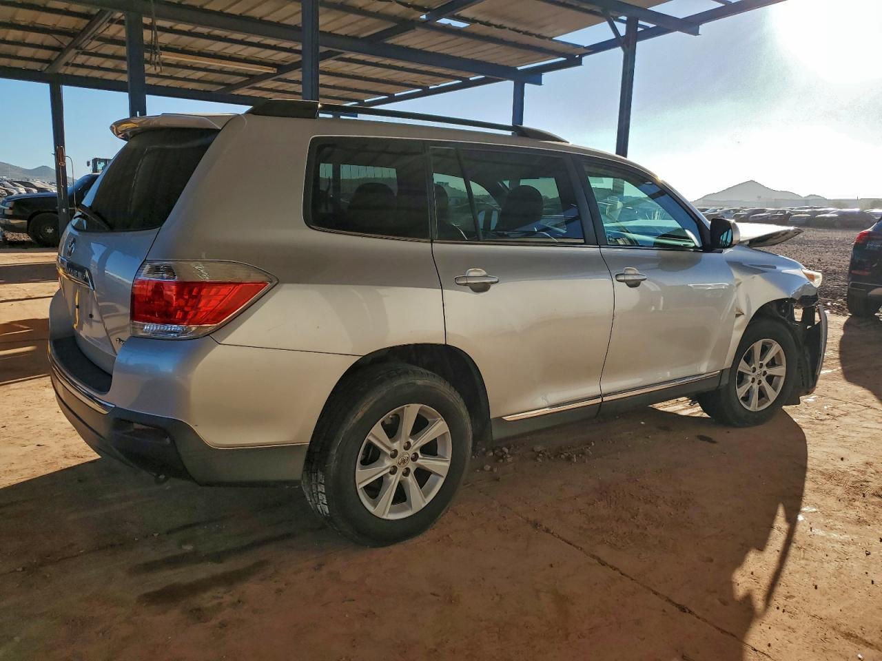 2013 Toyota Highlander Base - Image 3